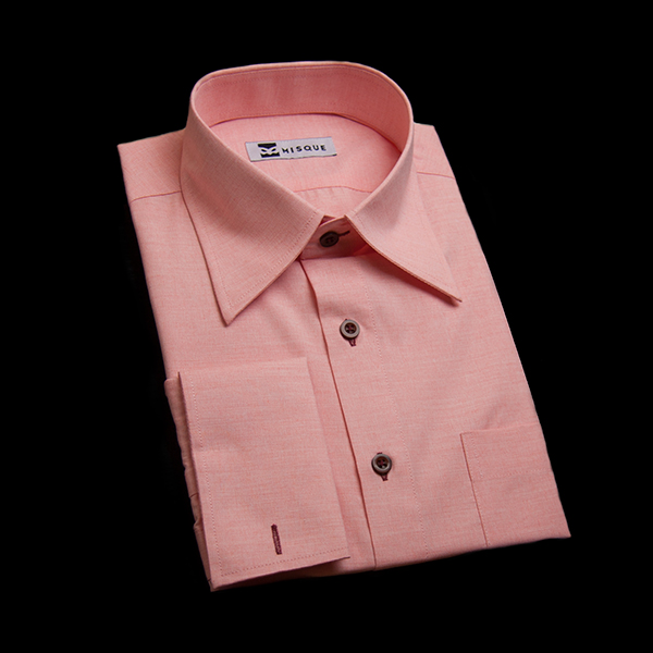 ピンクの無地柄 レギュラーカラーダブルカフス（フレンチカフス）のワイシャツ
