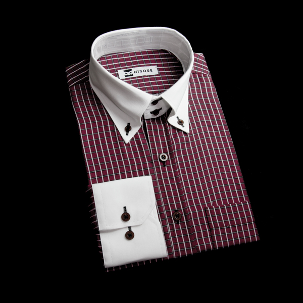 ワインレッドのチェック柄 ボタンダウンカラー　ドゥエボットーニ　コンバーチブルカフス　角落ち（カットオフ）のワイシャツ