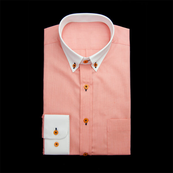 オレンジ/ピンクの無地柄 ボタンダウンカラーレギュラー　ラウンドのワイシャツ