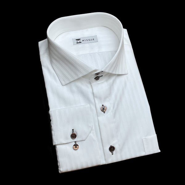 綿100%（ホワイト）のシャドーストライプシャツ