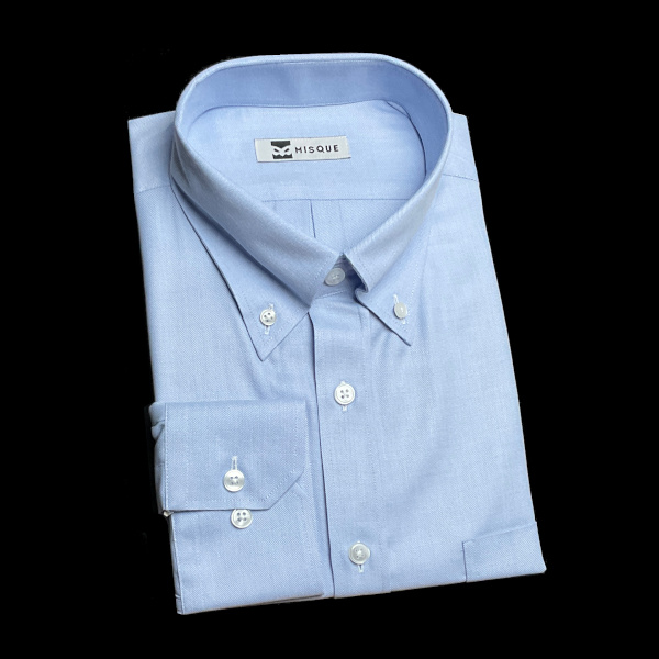 厚手生地のブルーシャツ